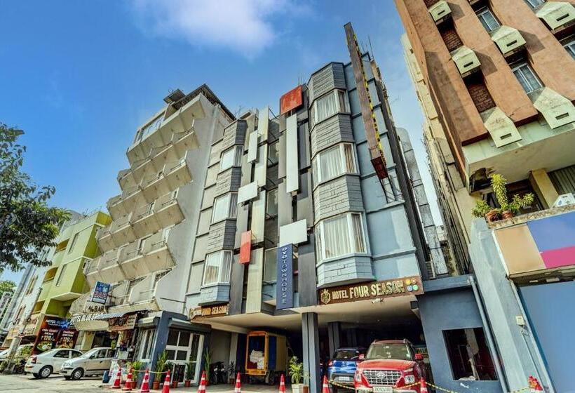 هتل Townhouse 1123 Four Season