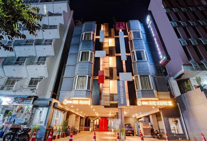 هتل Townhouse 1123 Four Season