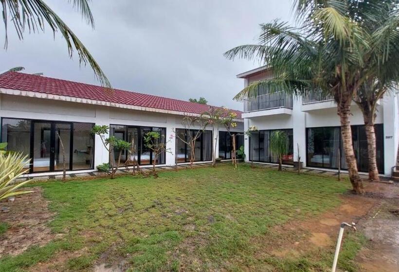 هتل Mercusuar Resort Jepara