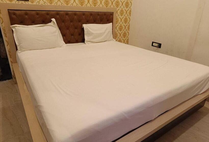 Hotel Oyo Flagship Siddhi Vinayak Guest House