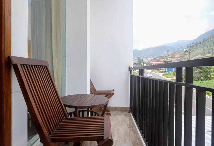 בית מלון כפרי Reddoorz Syariah Near Gerbang Dieng 2