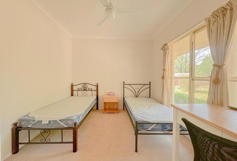 호텔 Sydney Farm Stay    Live With Nature And Animals