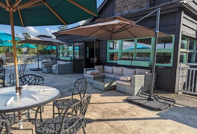 בית מלון כפרי The Lodge Luxury Resort At Lake Harmony