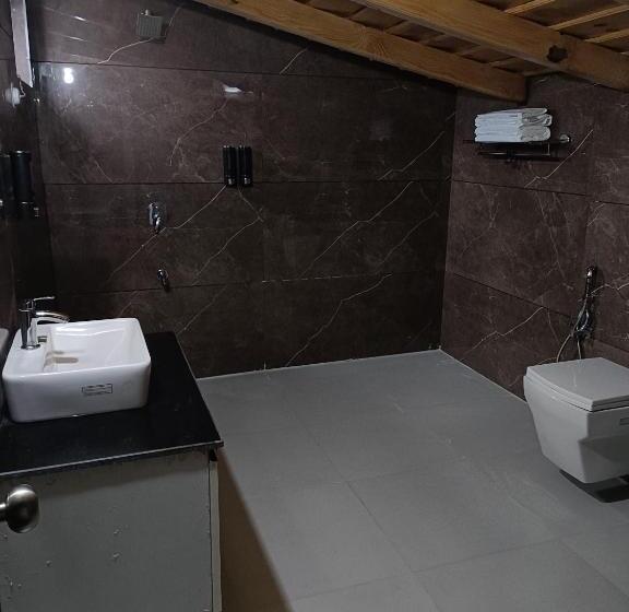 فندق Super Collection O Mall Road Nainital