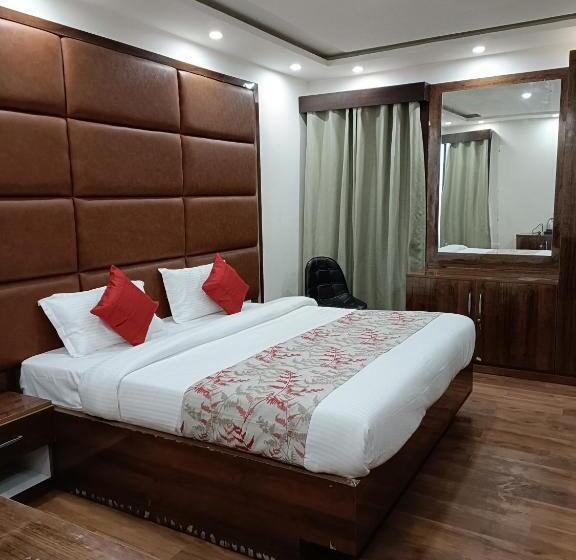 فندق Super Collection O Mall Road Nainital