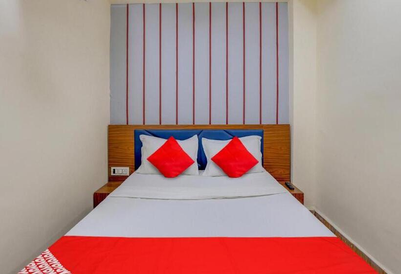 Oyo Hotel Lotus