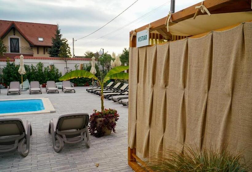 پانسیون Paleus Resort