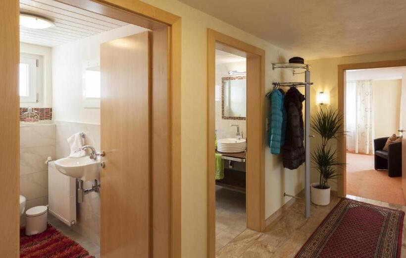 مبيت وإفطار Appartement Zint