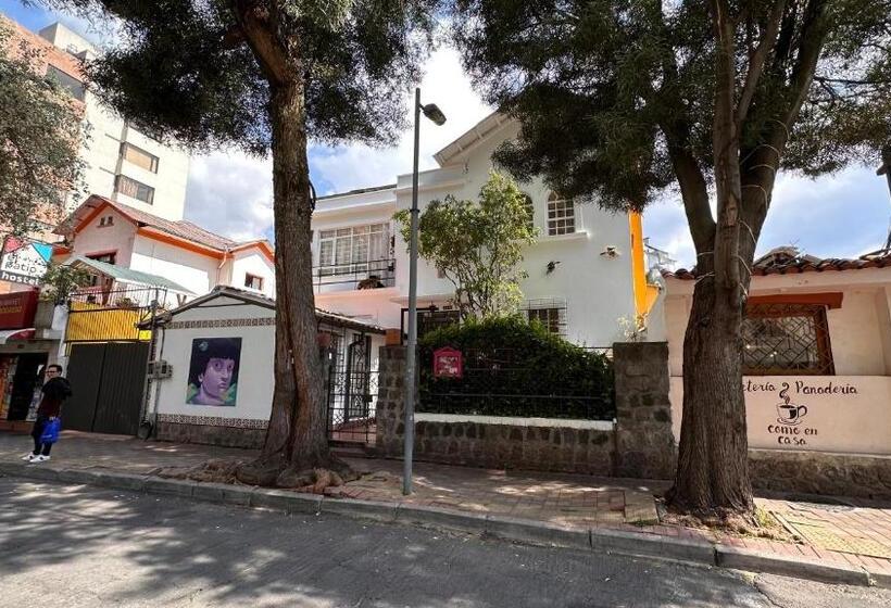 تختخواب و صبحانه Campus Residencias