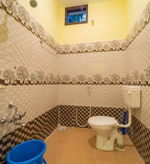 هتل Aashikha Farm House Puducherry