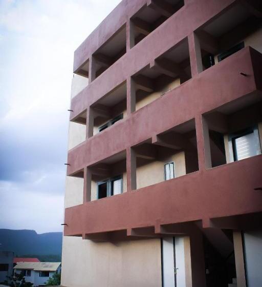 فندق Jambrung Studio Apartments With Common Pool