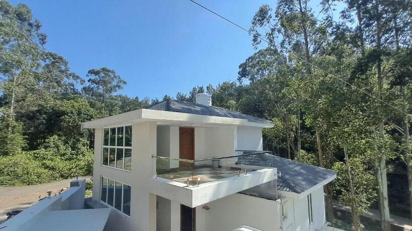 هتل Istays   Risi Villa, Yercaud