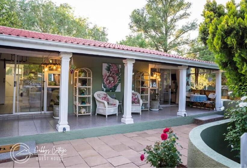 ペンション Gabbys Cottage Guesthouse