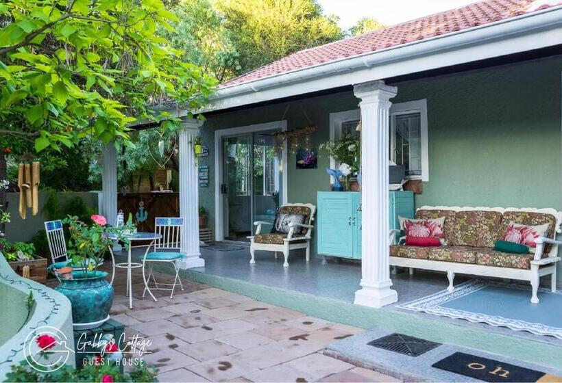 ペンション Gabbys Cottage Guesthouse