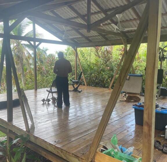 פנסיון Ponci’s Gate To Gaia Holistic Center