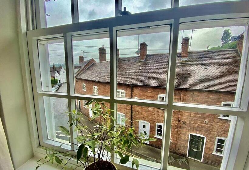 بنسيون Whispering Place In The Heart Of Bewdley