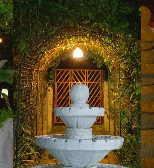 The Family Resthouse And Resort