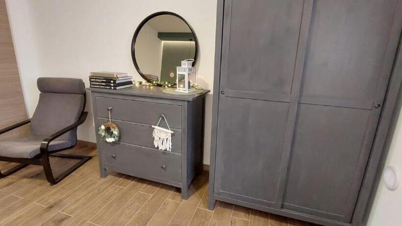 مبيت وإفطار La Porta Verde 8