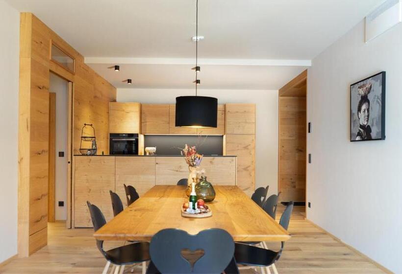 Heimat 1495m Appartement Typ 6