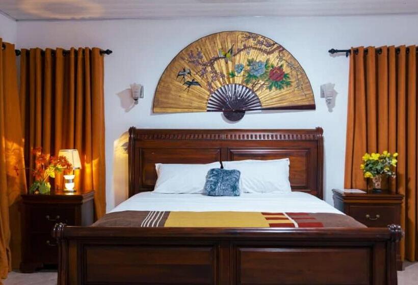 فندق Ampric Guest House And Lounge