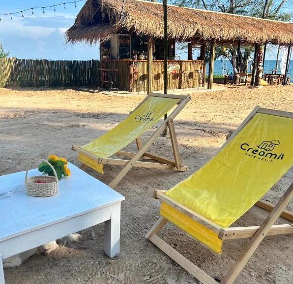 호텔 Creamii Cafe Beach Rayong