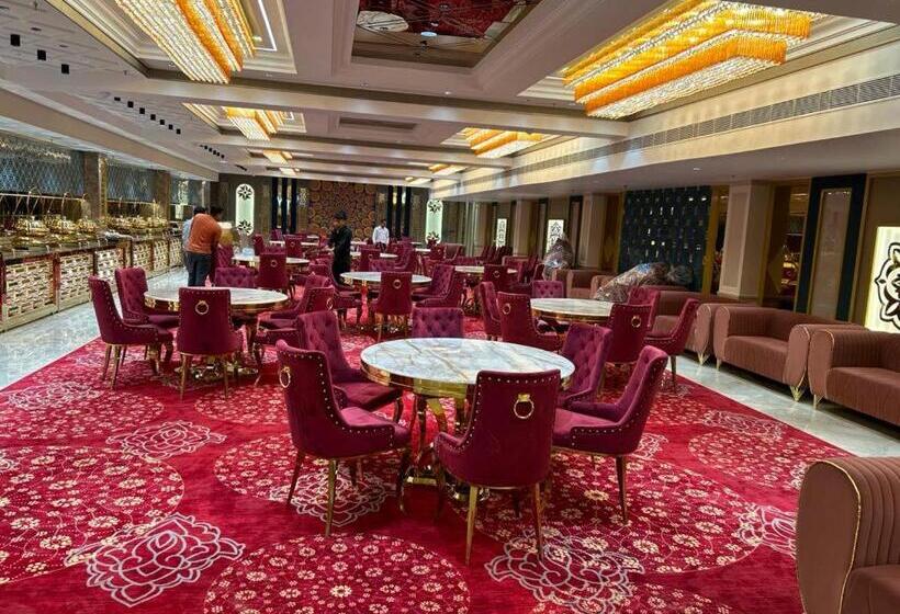 Отель Krystal Klyde Inn