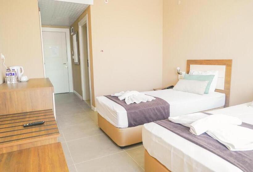 هتل Kumru Suites