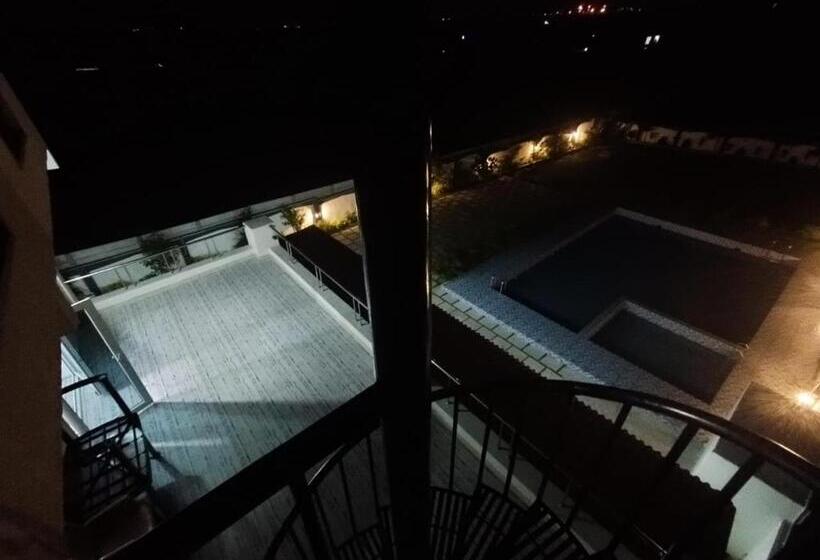 Отель Mini Musically Dubs