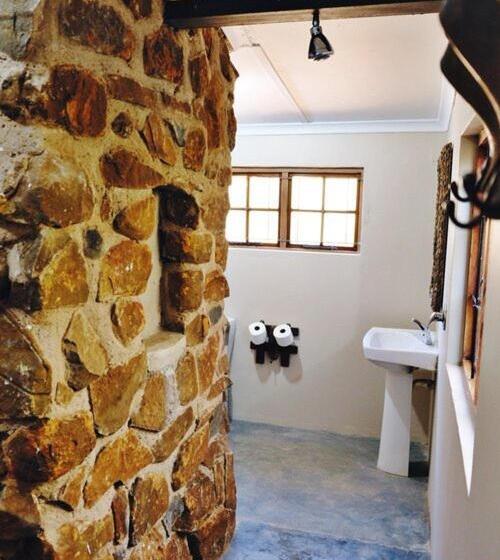 فندق Netherwood Farm