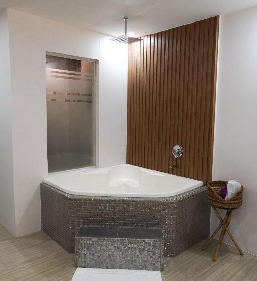فندق Oyo 1030 Ai