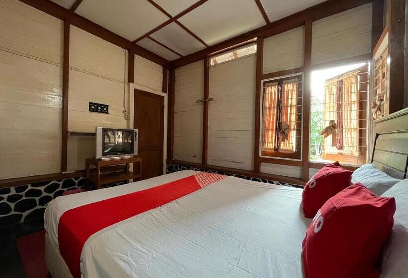 ホテル Oyo 93277 Villa Kemiloko Syariah
