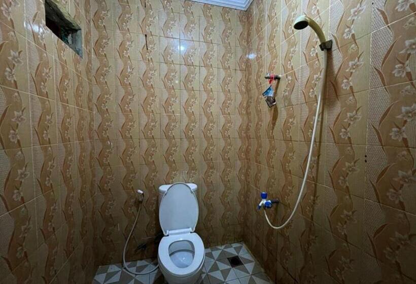 בית מלון כפרי Oyo 93292 Raudhatul Husna Homestay Syariah