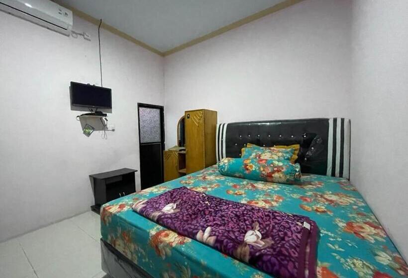 هتل Oyo 93308 Lima Saudara Syariah