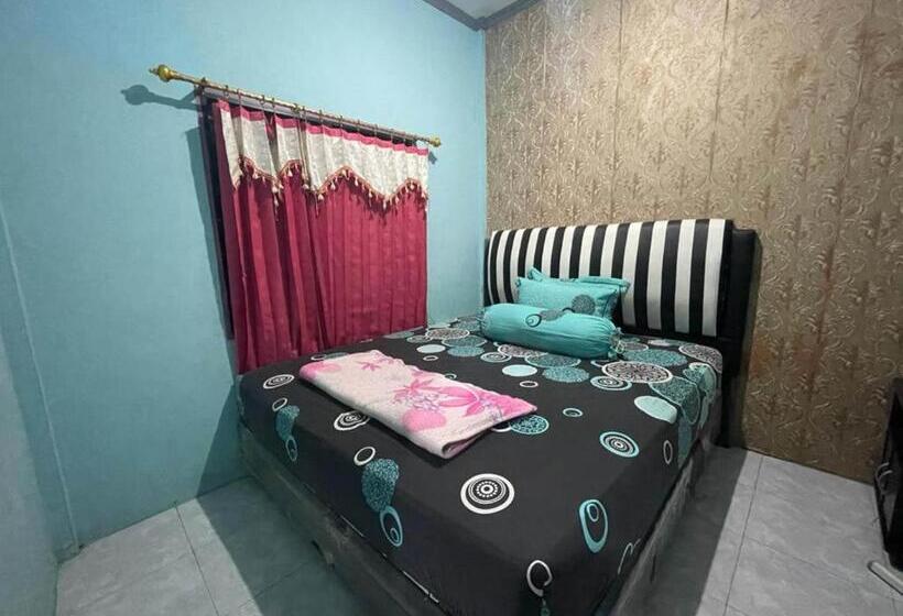 هتل Oyo 93308 Lima Saudara Syariah