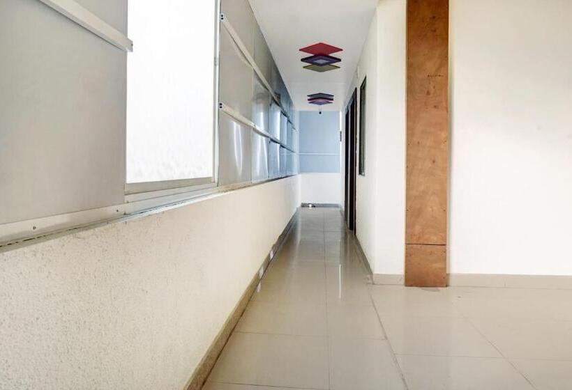 호텔 Oyo Om Shree Executive Lodging