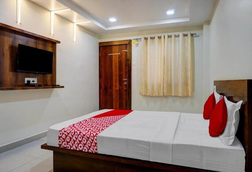 호텔 Oyo Om Shree Executive Lodging