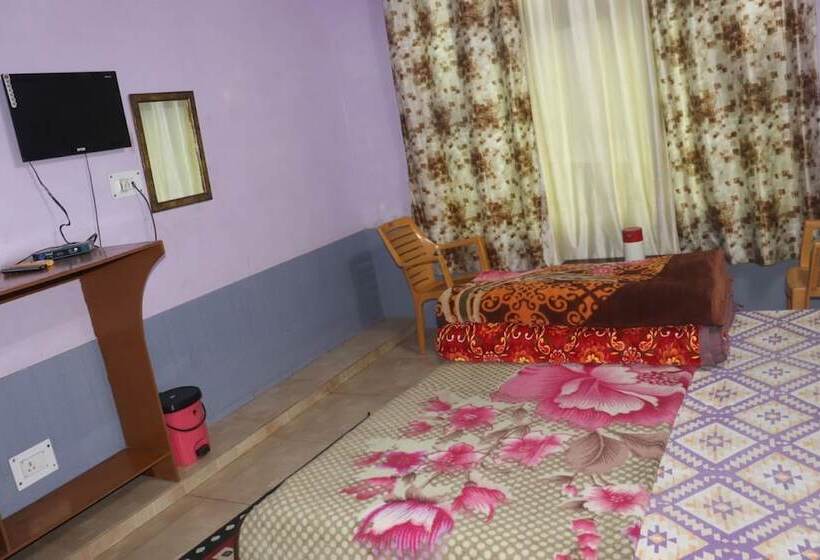 בית מלון כפרי Shri Anand