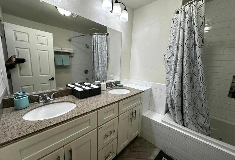 بنسيون Guesthouse: Jacuzzi,patio & Entry