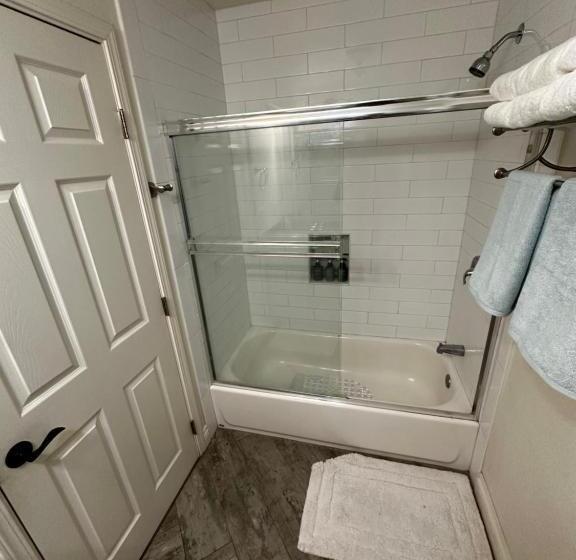 بنسيون Guesthouse: Jacuzzi,patio & Entry