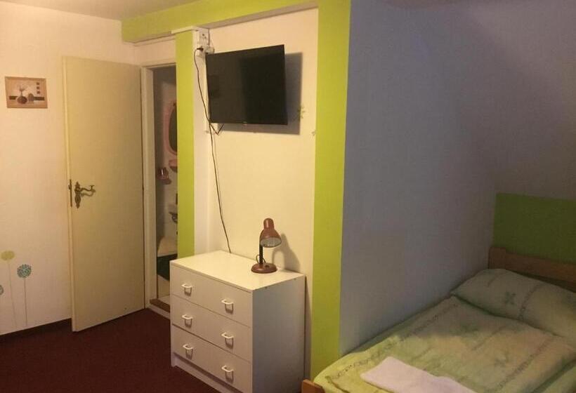 پانسیون Penzion Real