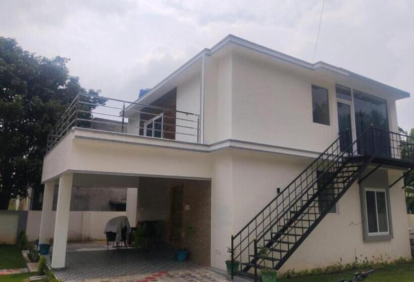 پانسیون The Oakland Inn