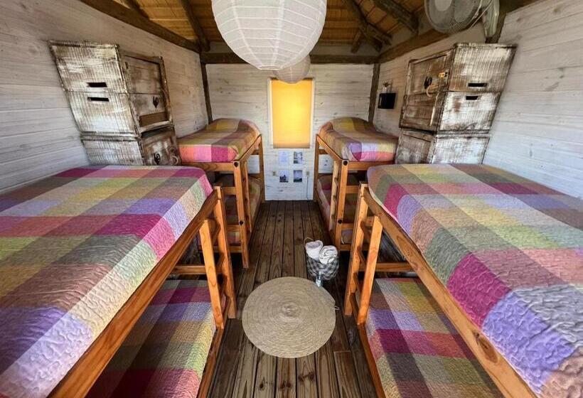 Pueblo Arriba Hostel