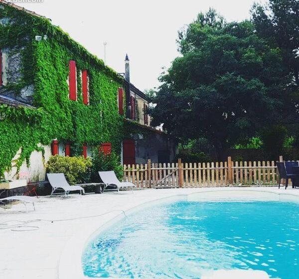 住宿加早餐  Chambres D Hôtes Et Cuisine Commune, Domaine Les Peupliers, Lagnes