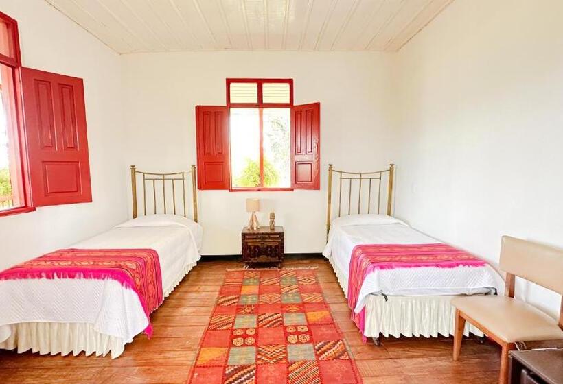 تختخواب و صبحانه Finca Hotel Hacienda Bruselas