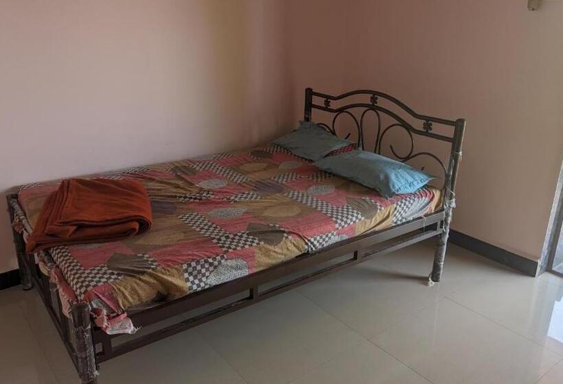 فندق Gurukrupa Restaurant And Lodging