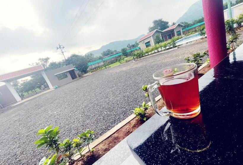 فندق Happy Hours Farm
