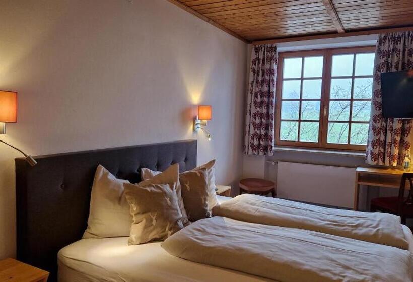 Отель Landgasthof Alter Wirt
