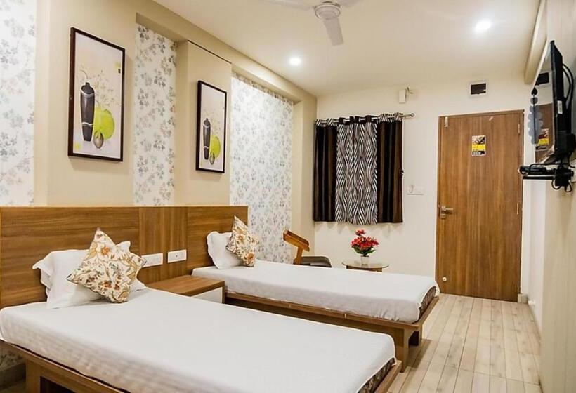 ホテル Orchid, Adipur