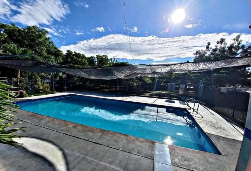 هتل Posada Turística Noches De Saturno