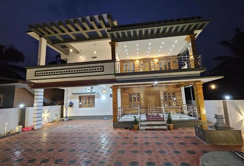 酒店 Vrindavan Homestay Near Temple